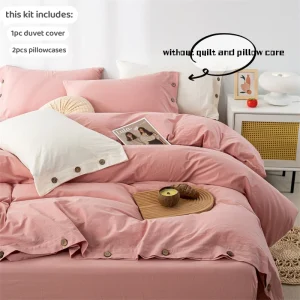 lit avec housse de couette rose