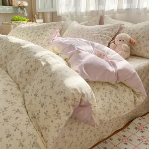 housse de couette avec motif fleurs violettes